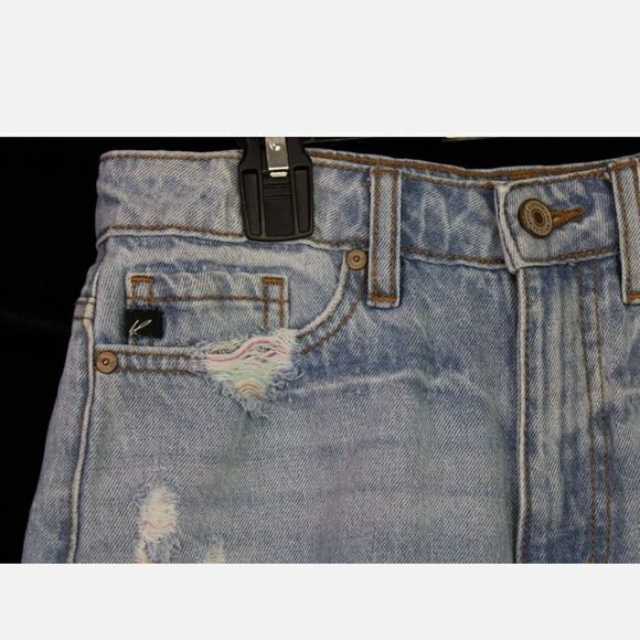 KanCan Estilo Distressed Relaxed Fit Shorts Sz XS LIGHT WASH - Picture 2 of 6